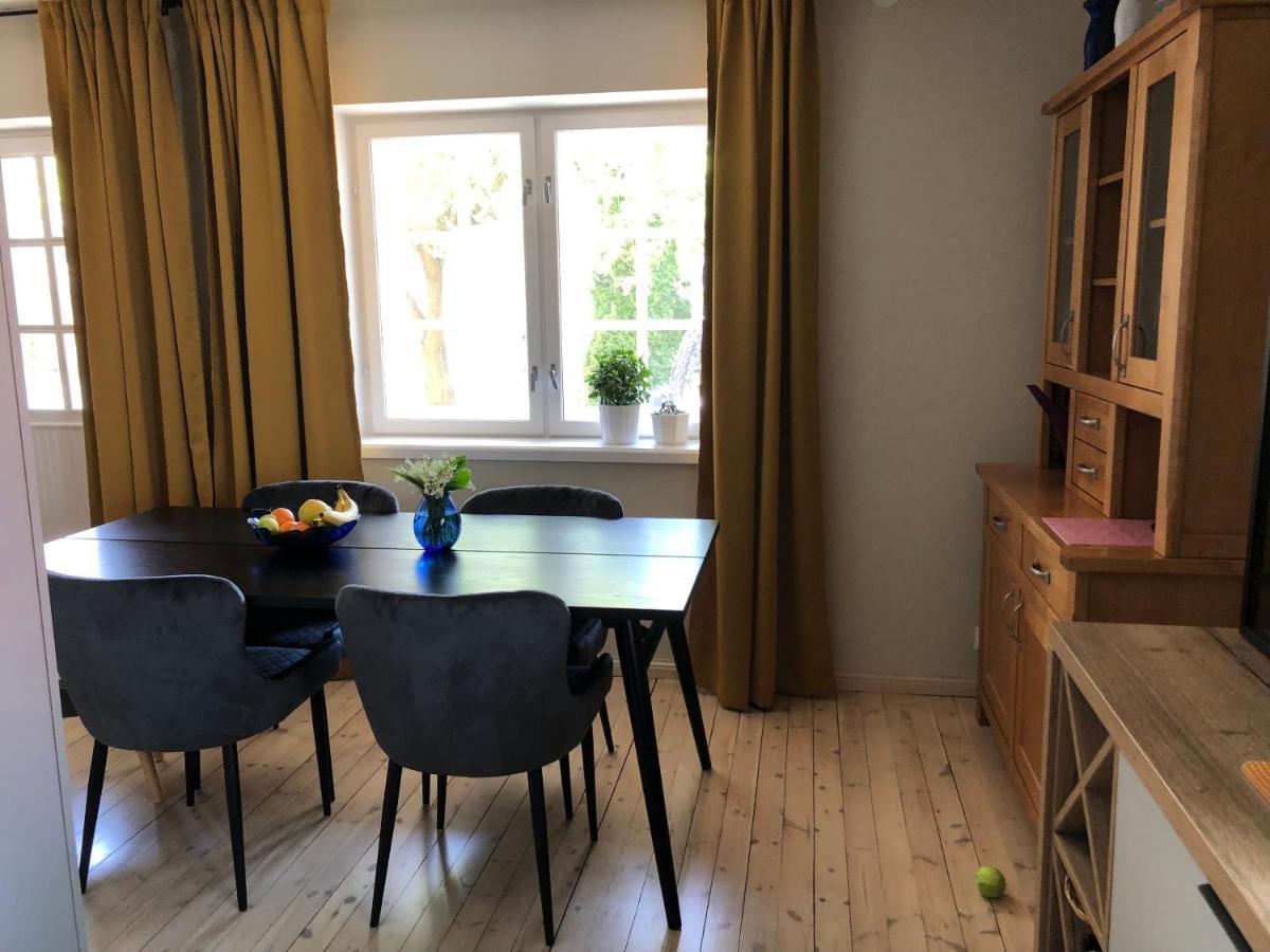 Manni Homestay Kuressaare Buitenkant foto