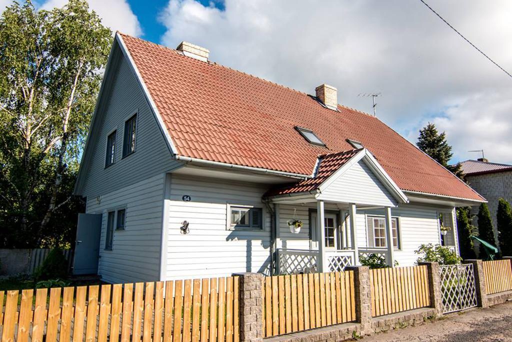 Manni Homestay Kuressaare Buitenkant foto
